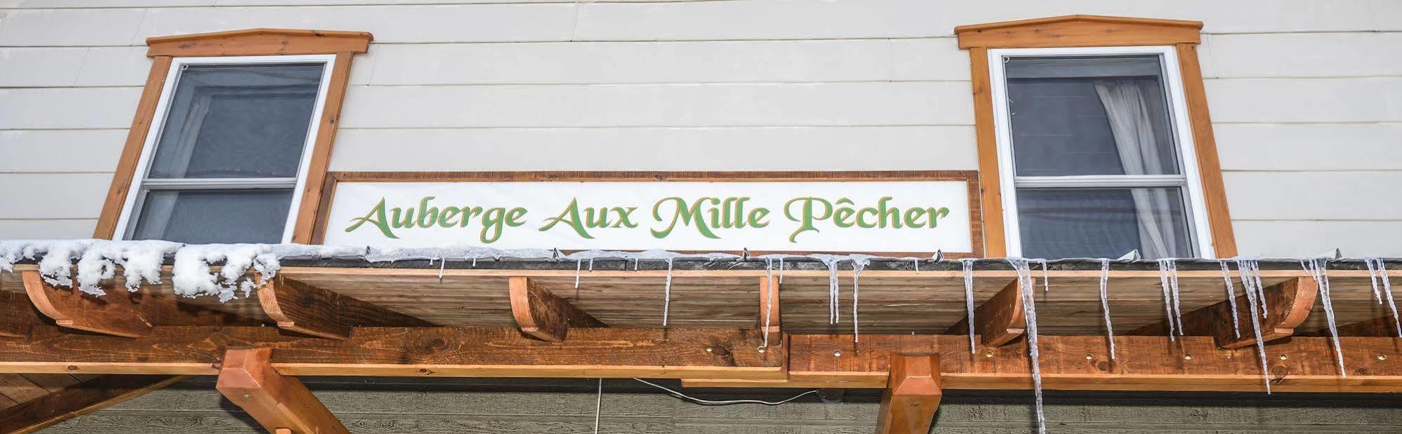 Auberge Au Mille Pecher Godbout Exterior foto